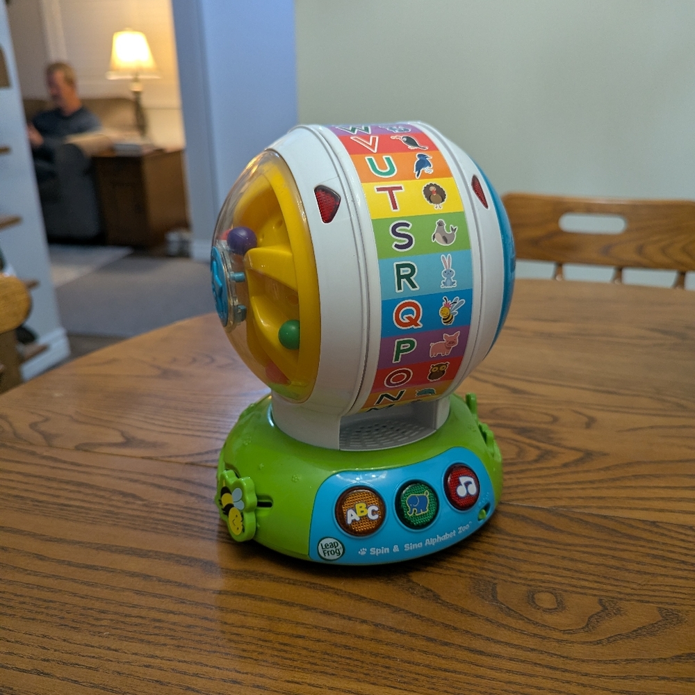 Leap Frog Spin And Sing Alphabet Zoo. GUC. Lights And Music. Alphabets  Animals.